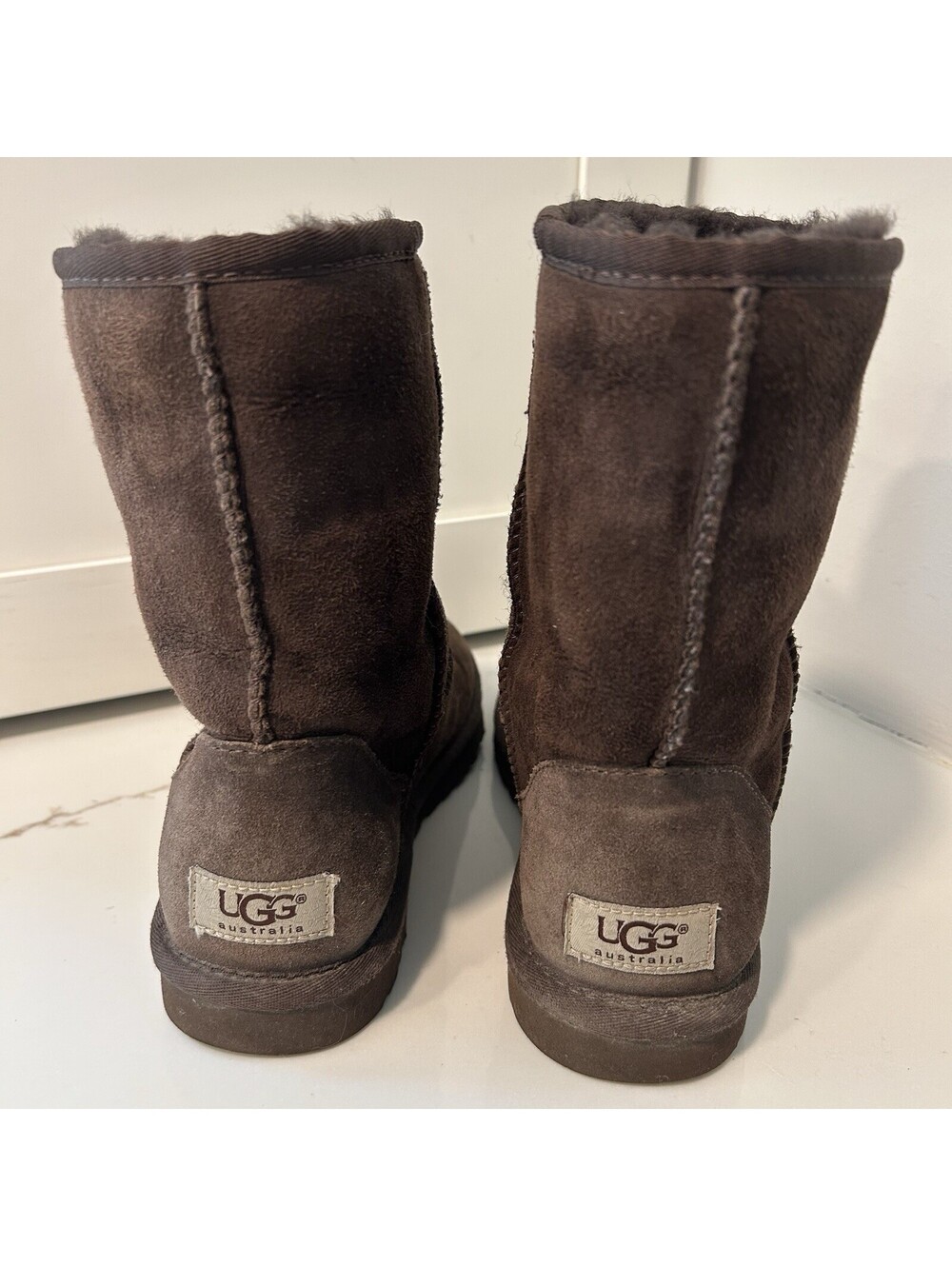 Women’s Brown Suede Uggs Size 6 In Excellent Condition - Picture 3 of 5